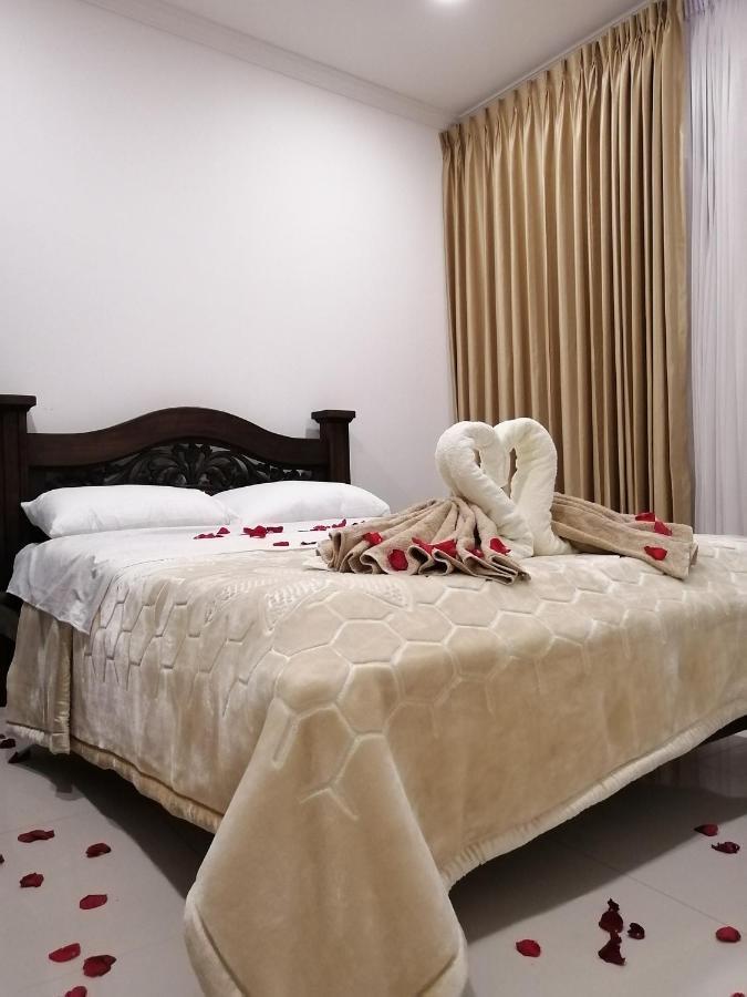 Hotel El Monarca Тунха Екстер'єр фото