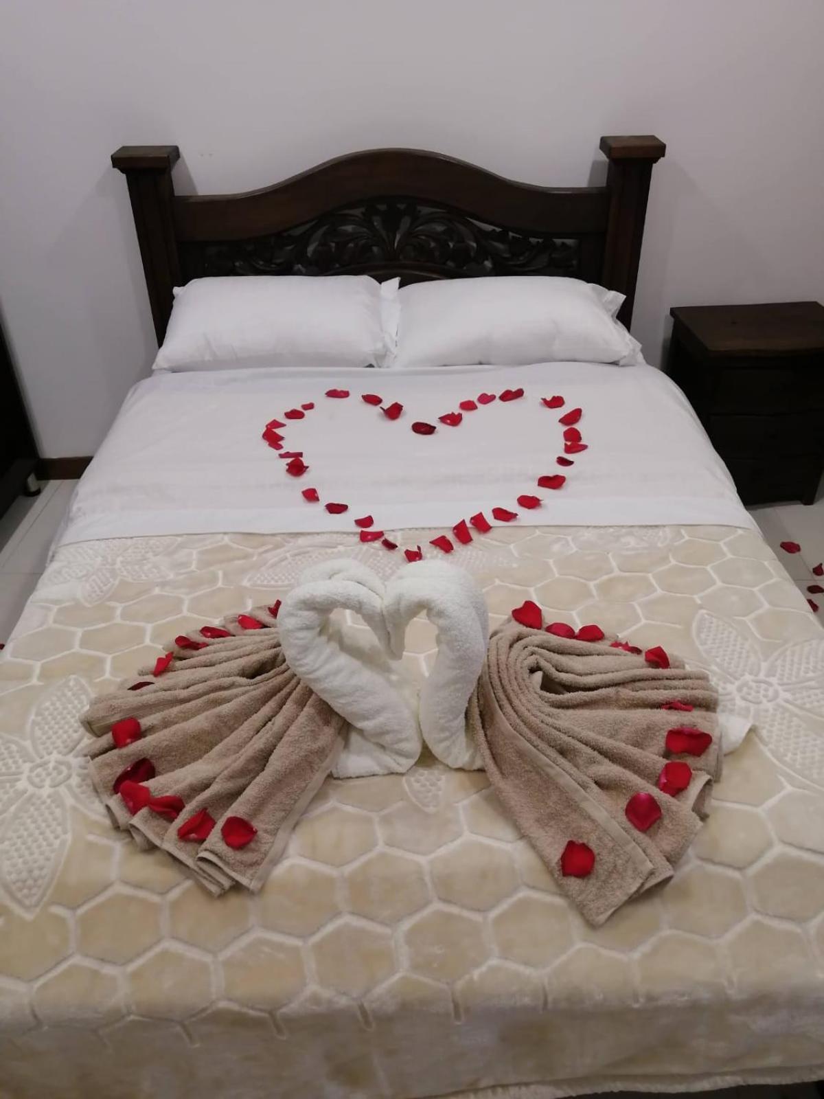 Hotel El Monarca Тунха Екстер'єр фото
